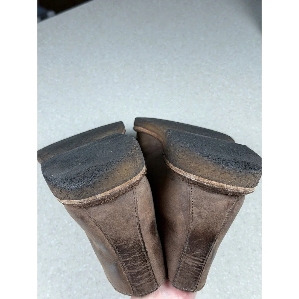 Astorflex Men's Size 11 Brownflex Brown Leather Crepe Outsole Chukka Boots